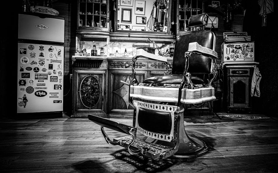 Der alte Barbierstuhl im Laden von Mad Max Barber an der Alpenblickstrasse in Lachen SZ